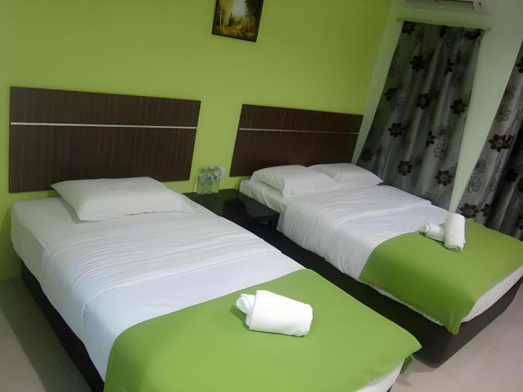 Eco Hotel Putra Каджанг Экстерьер фото
