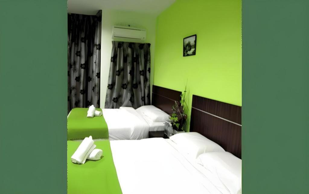 Eco Hotel Putra Каджанг Экстерьер фото