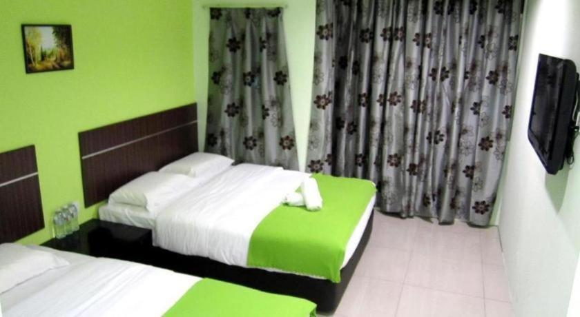 Eco Hotel Putra Каджанг Экстерьер фото