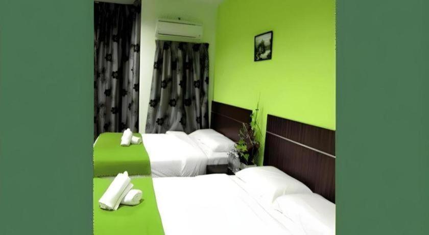 Eco Hotel Putra Каджанг Экстерьер фото